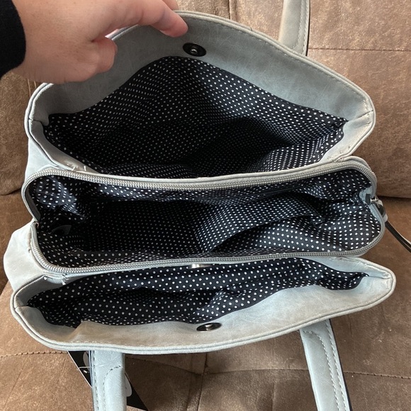 A&i Gray Vinyl Leather purse with multiple pockets. Polka dot lined interior. - Picture 4 of 4